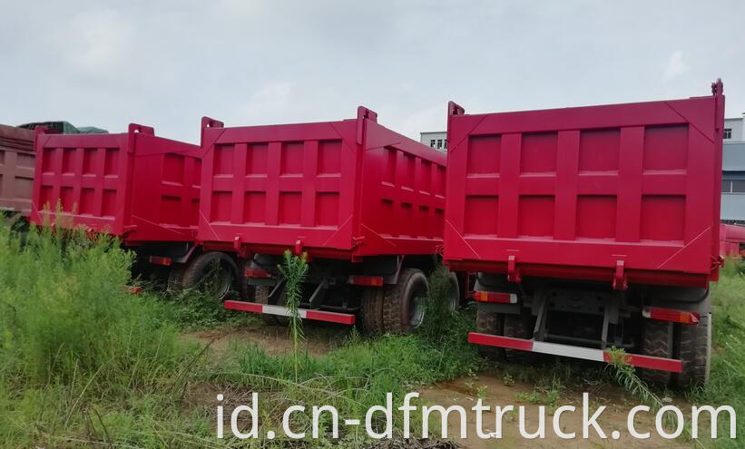 used tipper truck (1)
